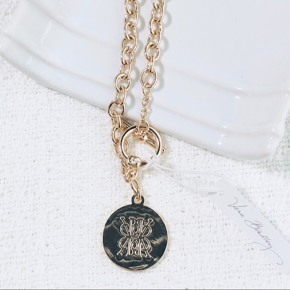 B2G1 FREE ⚠️ Gold Toggle Chain Pendant Necklace - Picture 2 of 4
